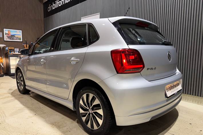 Sølv VW Polo fra 2015
