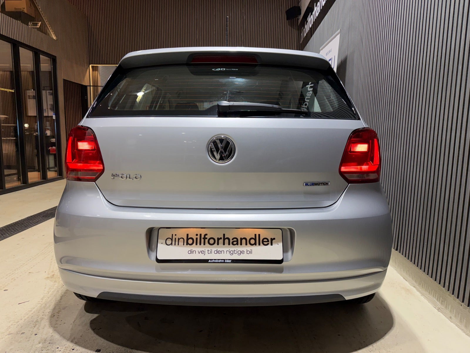 Sølv VW Polo fra 2015