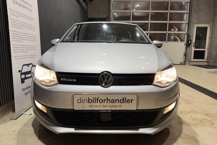 Sølv VW Polo fra 2015