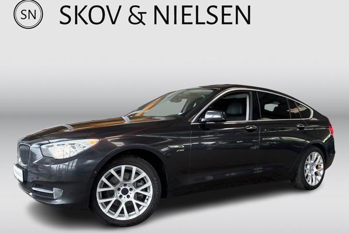 Grå BMW 535d fra 2011