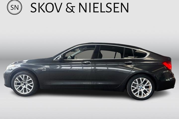 Grå BMW 535d fra 2011