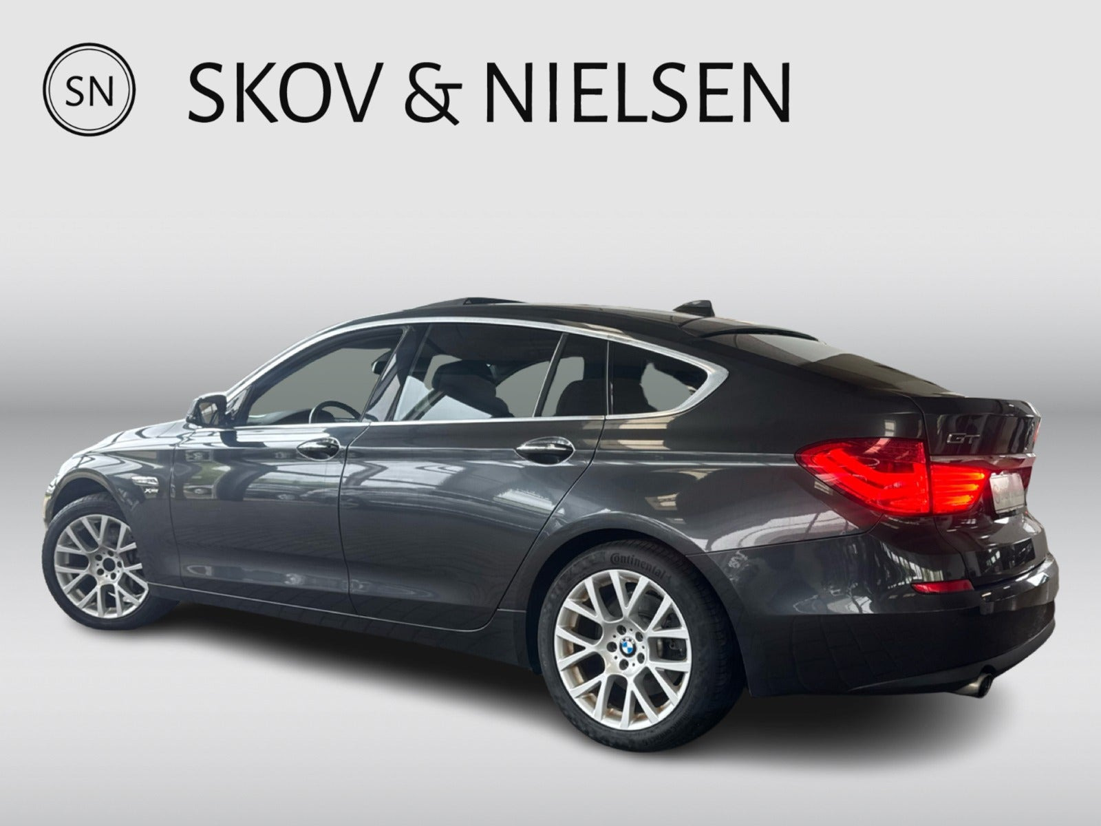 Grå BMW 535d fra 2011