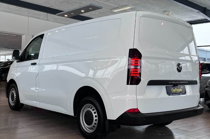 Hvid VW e-Transporter fra 2025