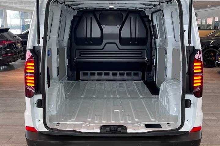 Hvid VW e-Transporter fra 2025