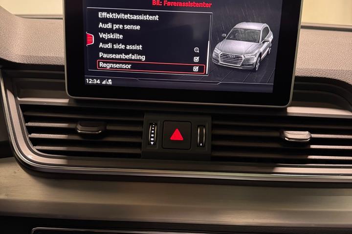 Grå Audi SQ5 fra 2017