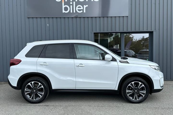 Hvid Suzuki Vitara fra 2020