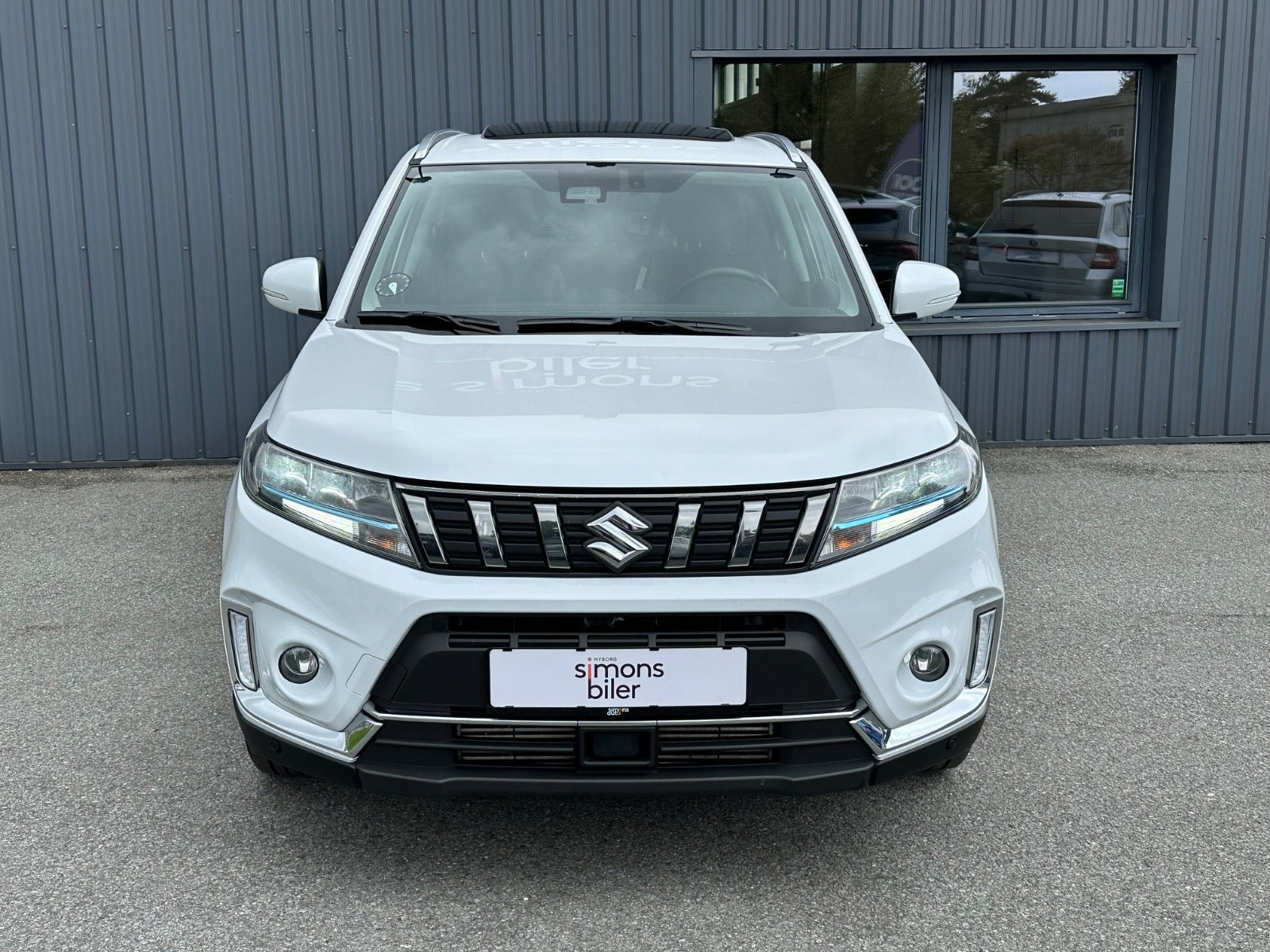 Hvid Suzuki Vitara fra 2020