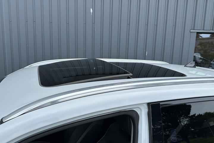 Hvid Suzuki Vitara fra 2020