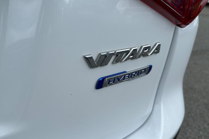 Hvid Suzuki Vitara fra 2020