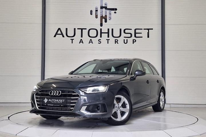 Grå Audi A4 fra 2020 set udefra