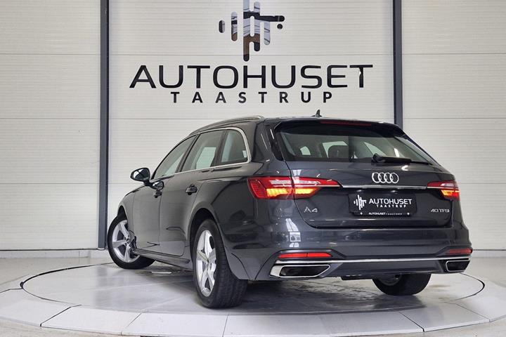 Grå Audi A4 fra 2020