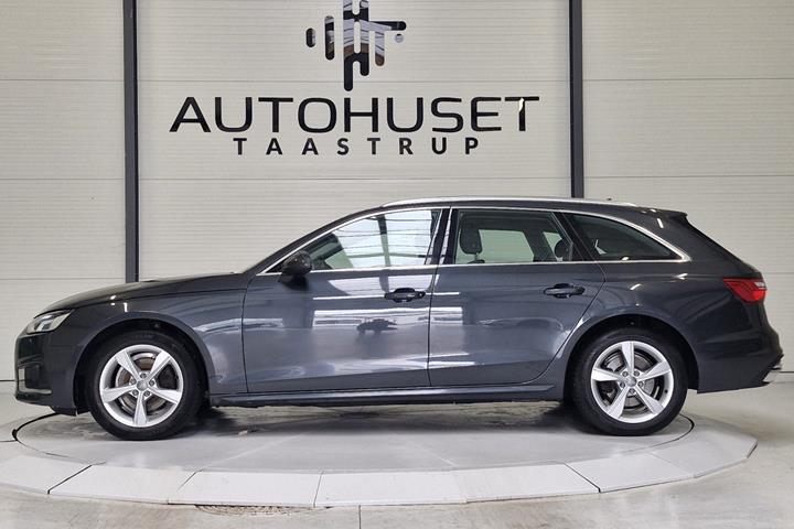 Grå Audi A4 fra 2020