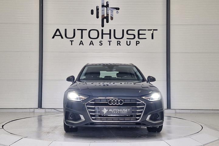 Grå Audi A4 fra 2020
