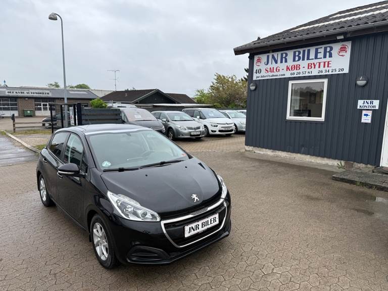 Peugeot 208 1,2 VTi 82 Allure Sky
