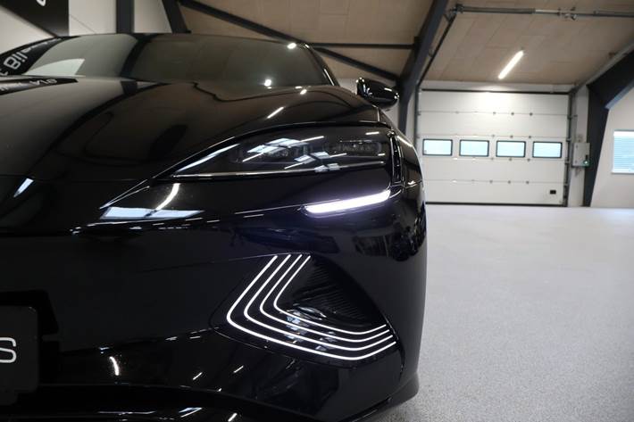 Sort BYD Seal fra 2025