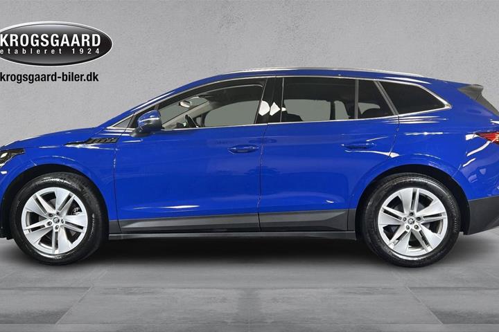 Blå Skoda Enyaq fra 2023