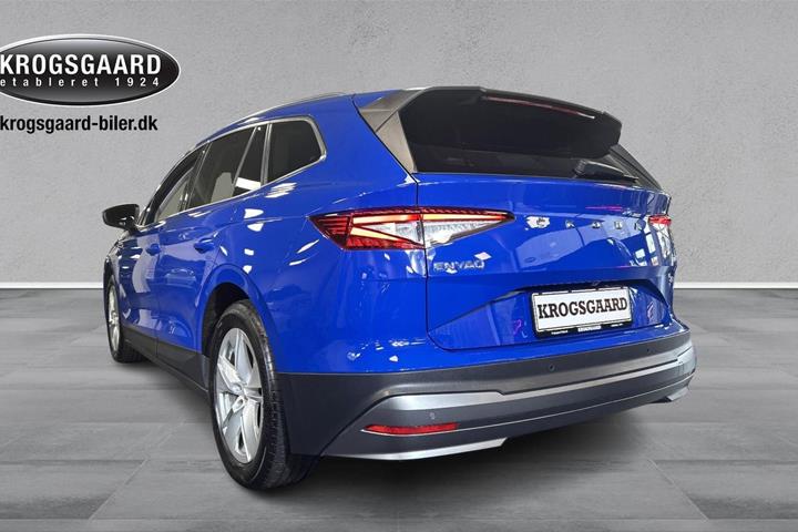 Blå Skoda Enyaq fra 2023