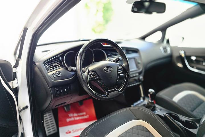 Hvid Kia Ceed fra 2018