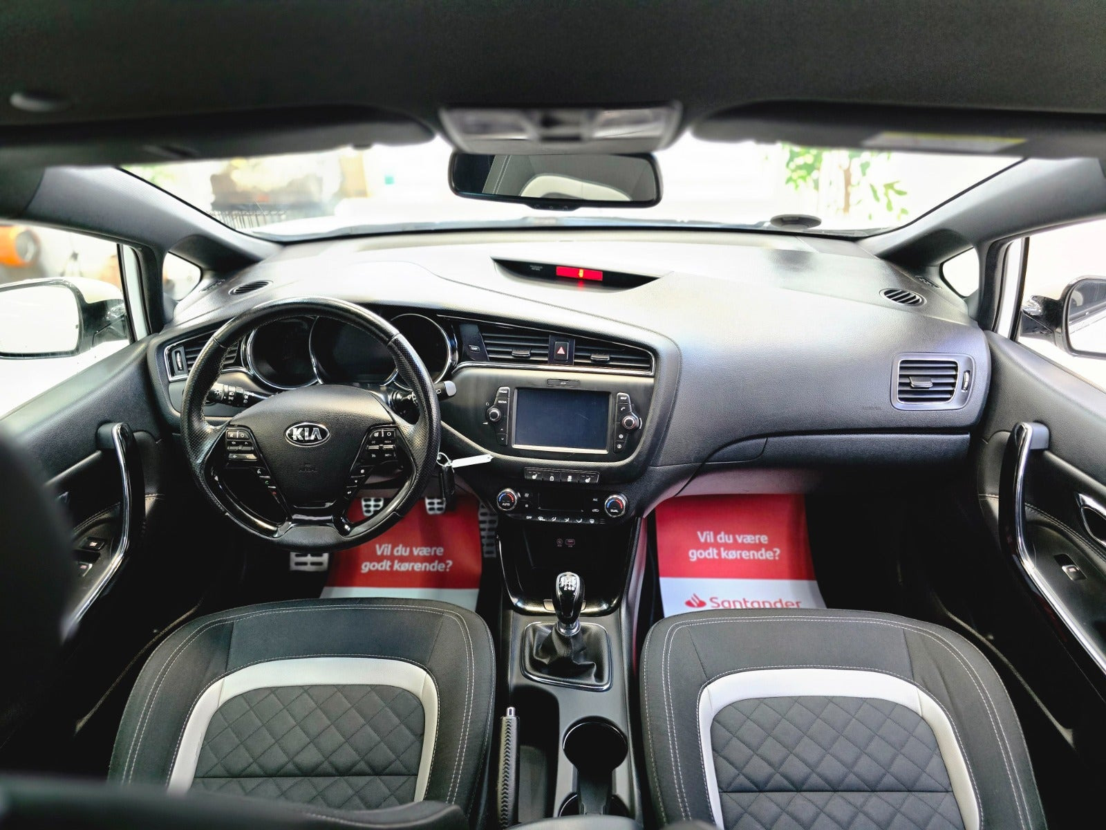 Hvid Kia Ceed fra 2018