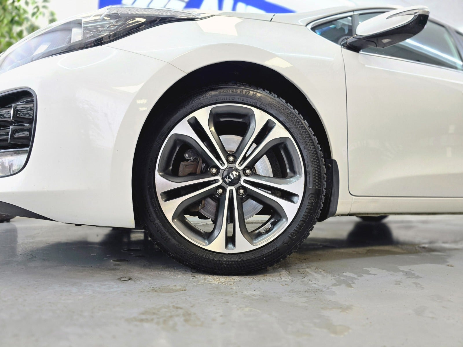 Hvid Kia Ceed fra 2018