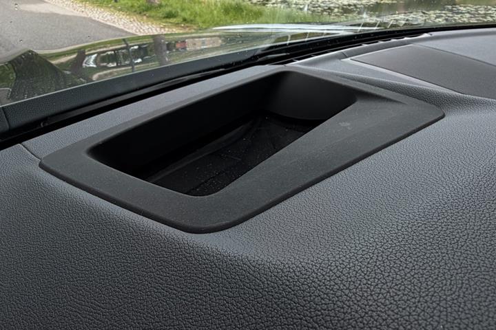 Grøn BMW X3 fra 2023