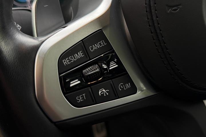 Grøn BMW X3 fra 2023
