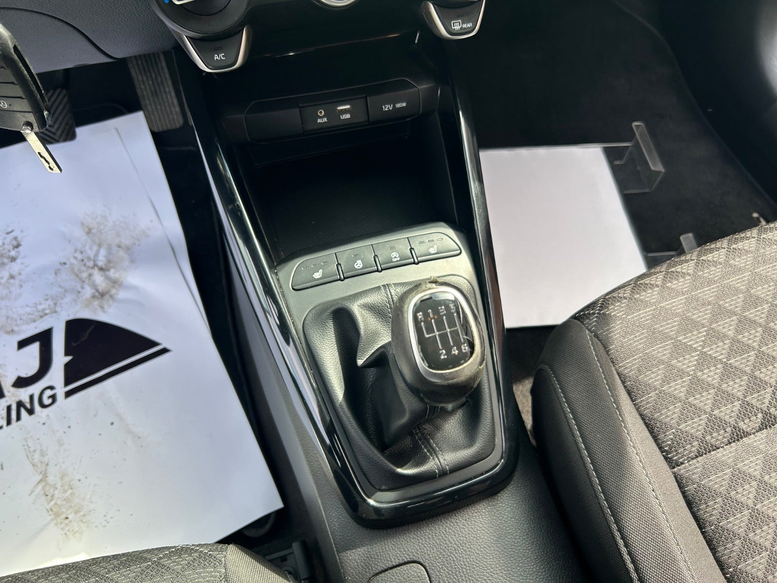 Grå Kia Rio fra 2017