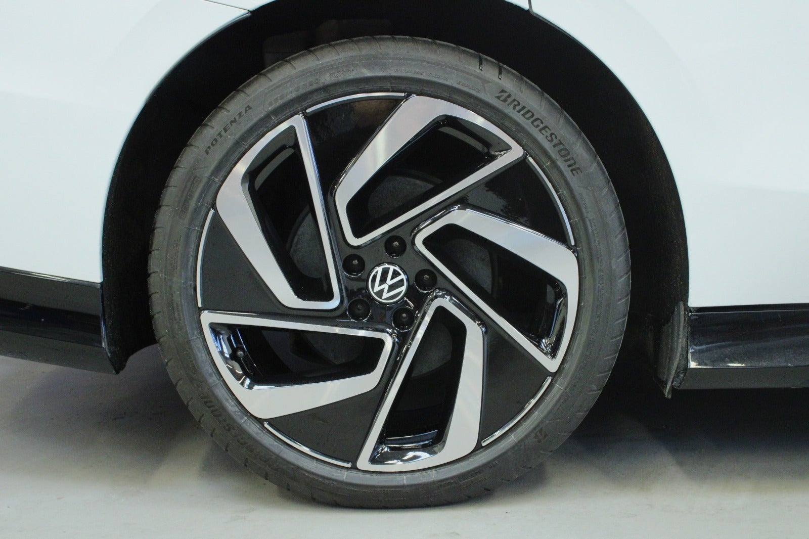 Hvid VW ID.7 fra 2025