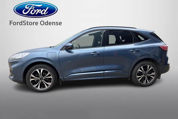 Blå Ford Kuga fra 2023