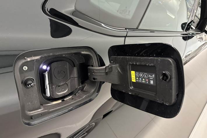 Sort BMW i4 fra 2025
