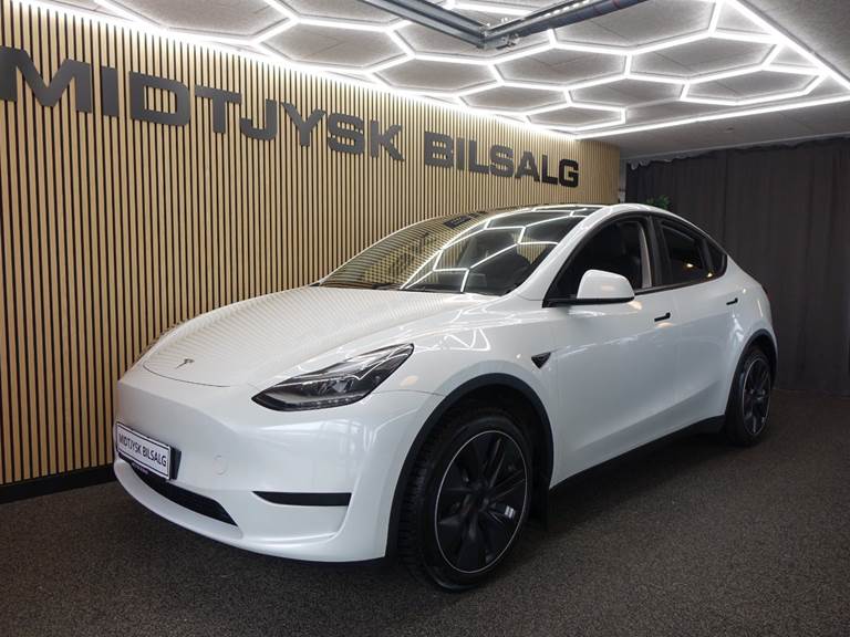Tesla Model Y Long Range AWD