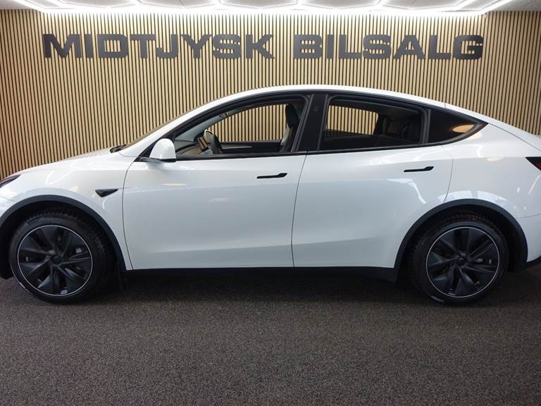 Tesla Model Y Long Range AWD