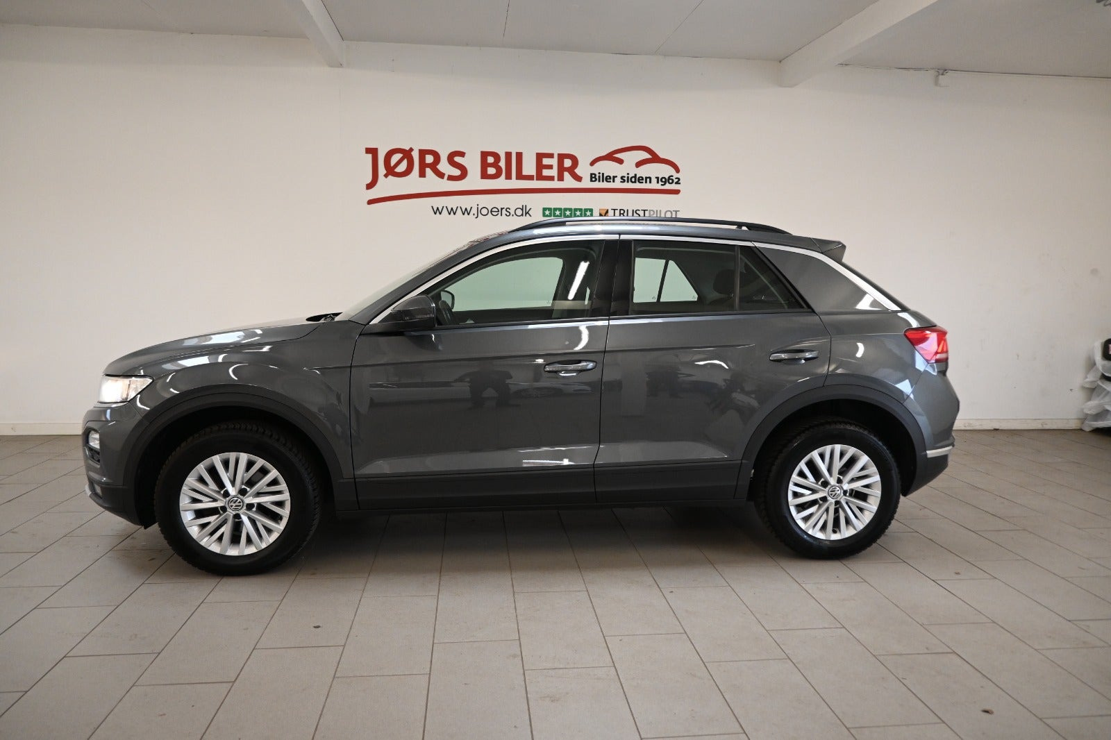 Grå VW T-Roc fra 2019