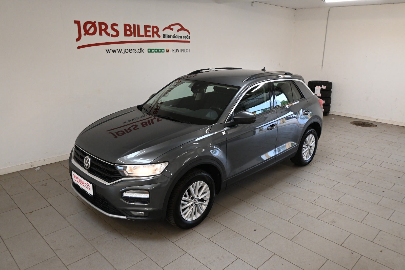 Grå VW T-Roc fra 2019