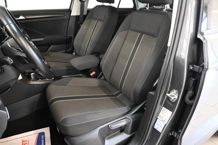 Grå VW T-Roc fra 2019