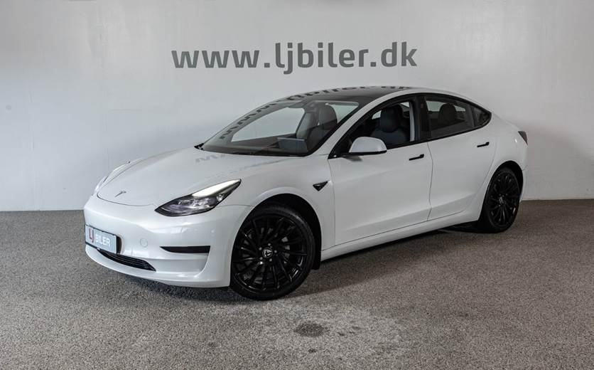 Tesla Model 3 RWD