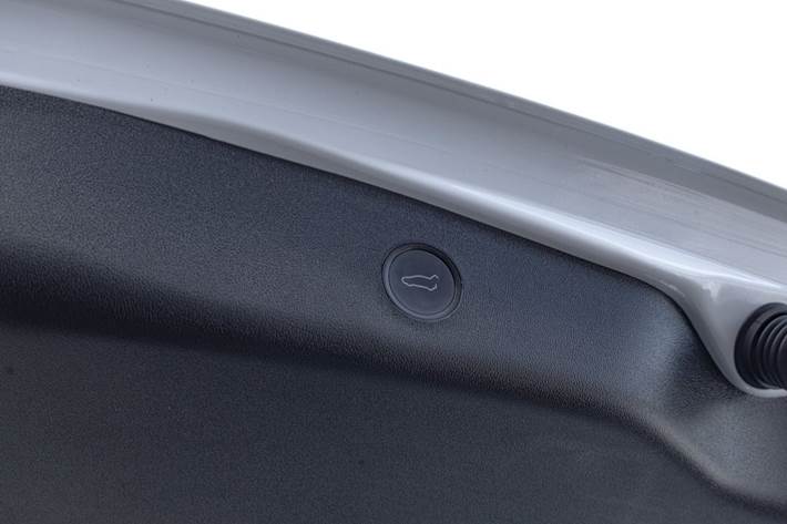 Hvid Tesla Model 3 fra 2023