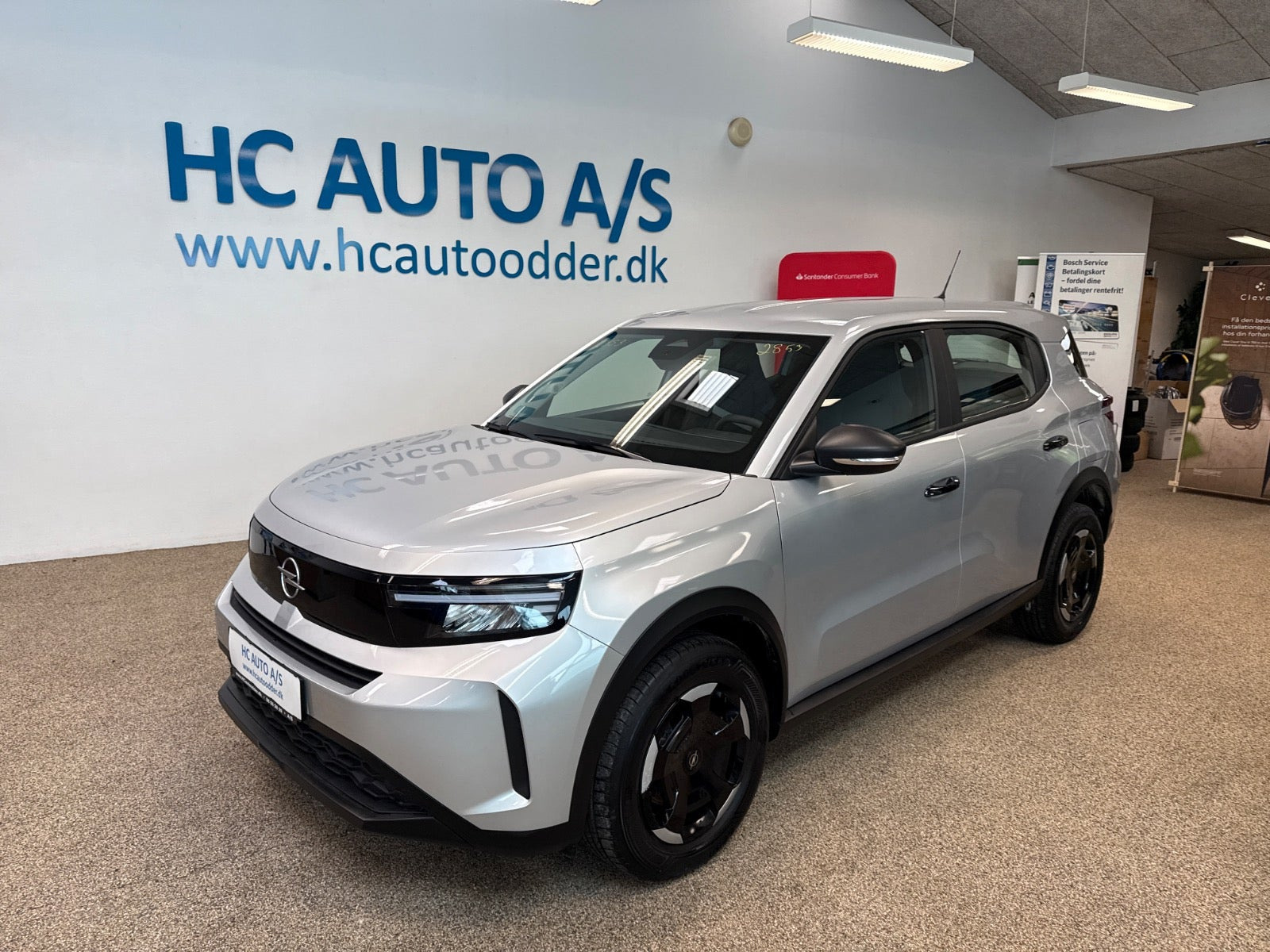 Sølv Opel Frontera fra 2025