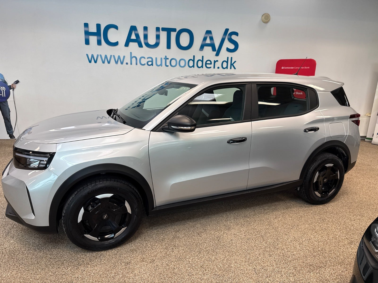 Sølv Opel Frontera fra 2025