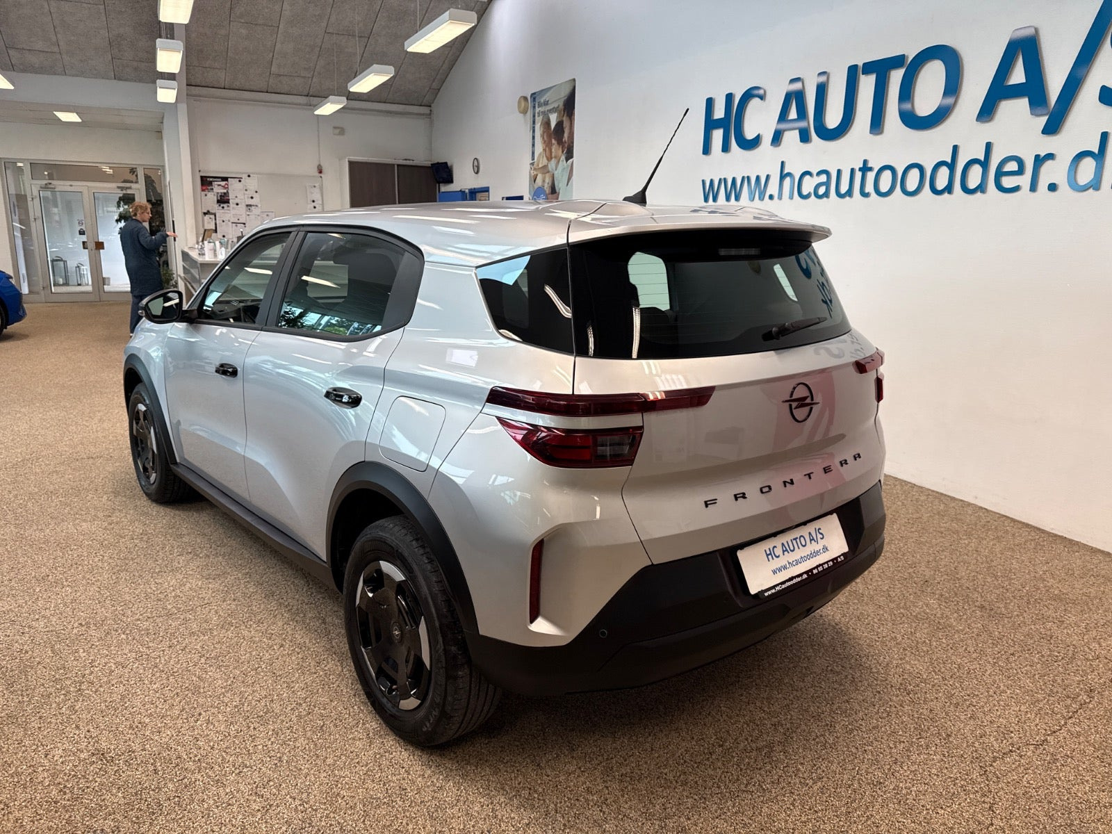 Sølv Opel Frontera fra 2025