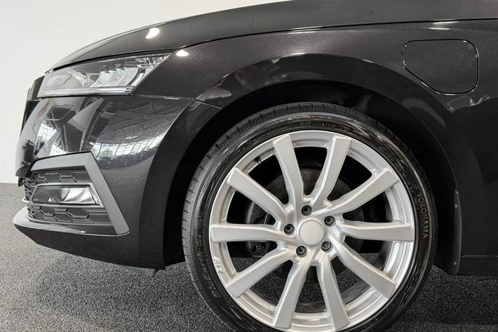 Sort Skoda Octavia fra 2023