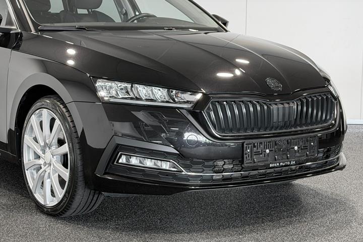 Sort Skoda Octavia fra 2023