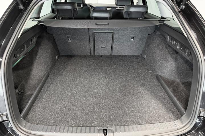 Sort Skoda Octavia fra 2023