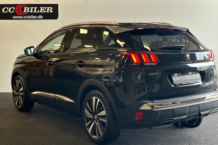 Sort Peugeot 3008 fra 2020