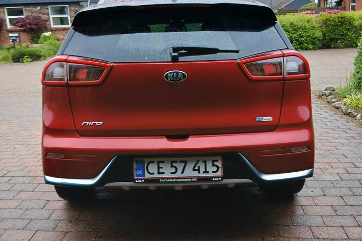 Rød Kia Niro fra 2019
