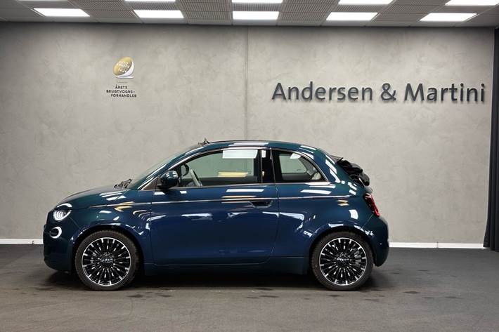 Grøn Fiat 500e fra 2023