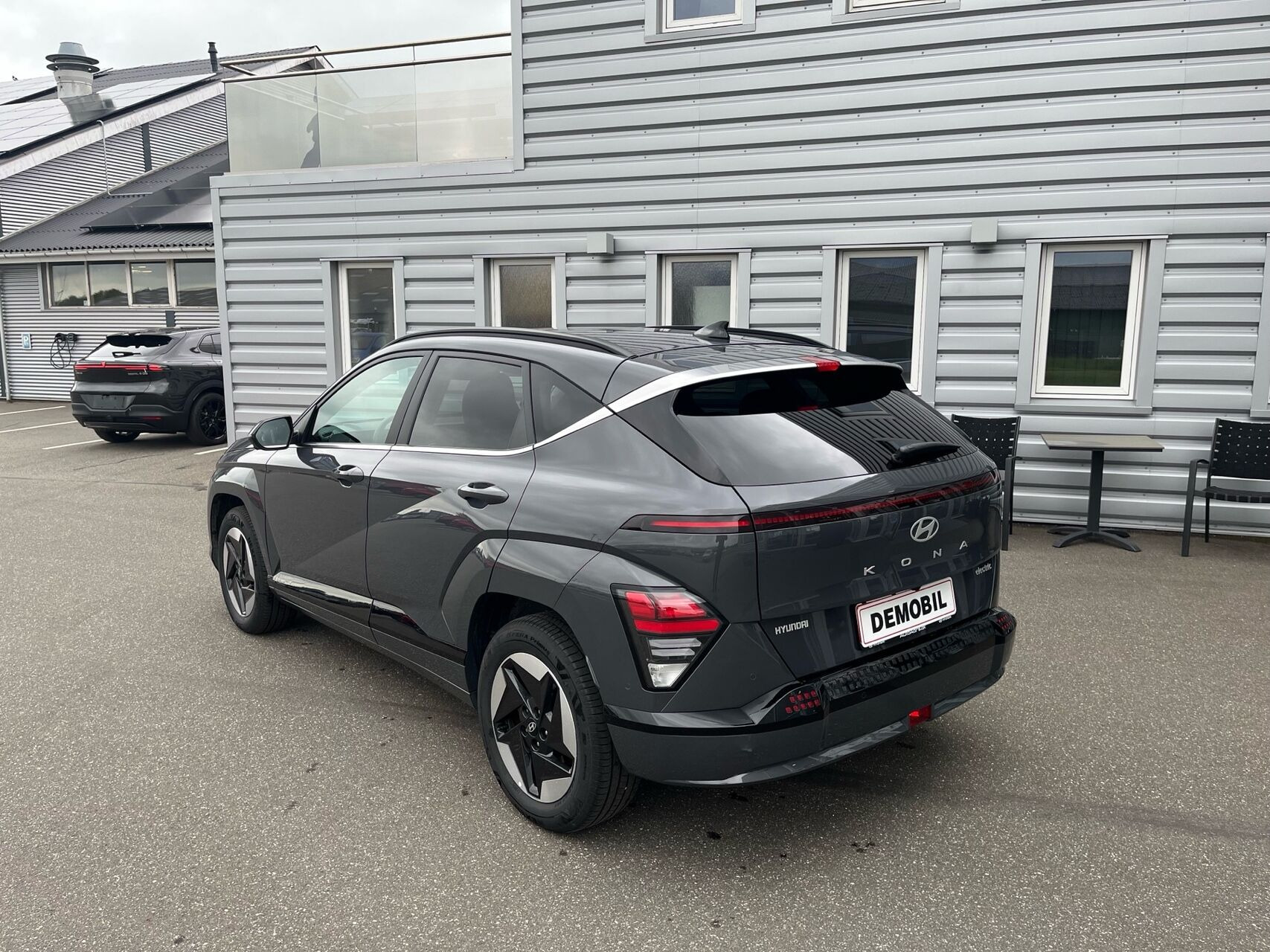 Grå Hyundai Kona fra 2025
