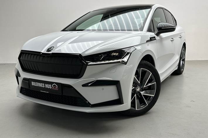 Hvid Skoda Enyaq fra 2023