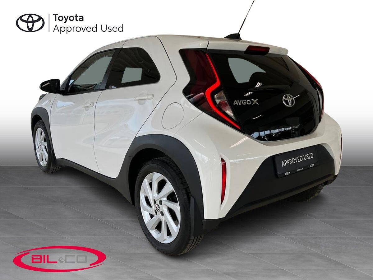 Hvid Toyota Aygo X fra 2022