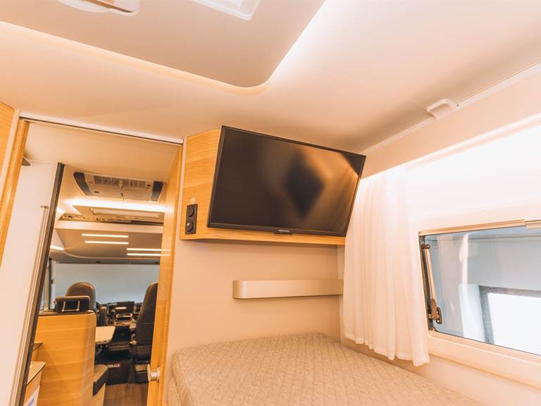 Adria Sonic 2,3 I 700 SL JTD Plus 160HK 3d Aut.
